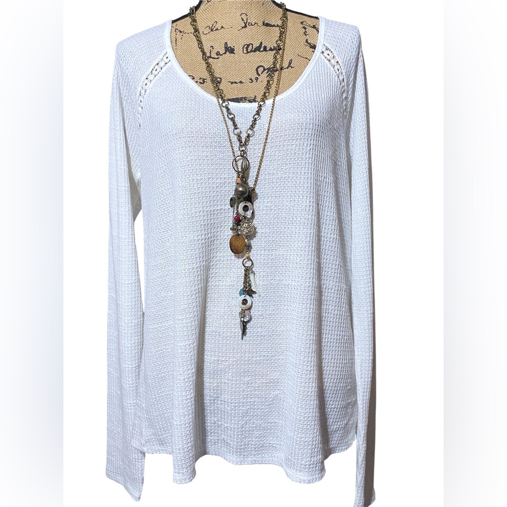 LUCKY BRAND Thermal Henley w/Crochet Detail & split lower back overlap- NICE ONE